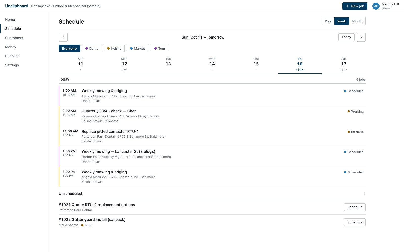 Unclipboard schedule on a desktop browser: the week by technician, sample data